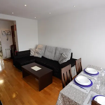 Vivienda Turistica Lore Artian. Apartament La Guardia