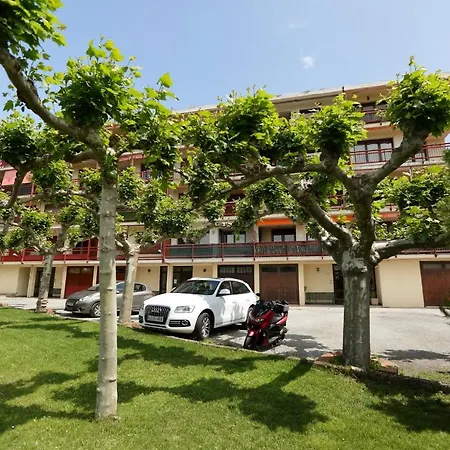 Appartamento Vivienda Turistica Lore Artian. *