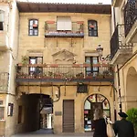 Апартаменты Vivienda Turistica Lore Artian. Лягвардиа