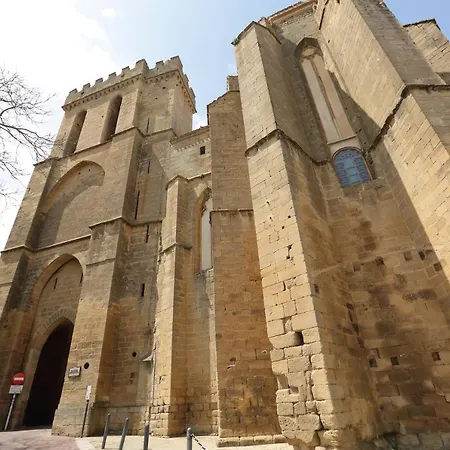 Vivienda Turistica Lore Artian. 아파트 *