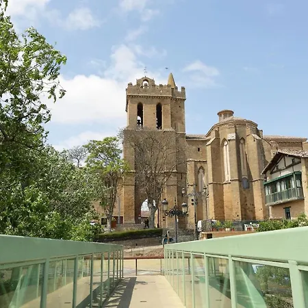 Vivienda Turistica Lore Artian.